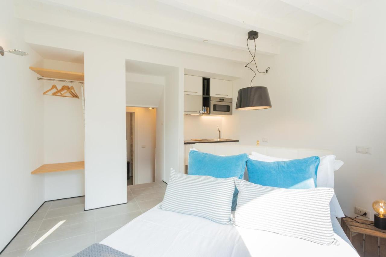 P Terrace - Lake View By Rent All Como Laglio Exterior foto