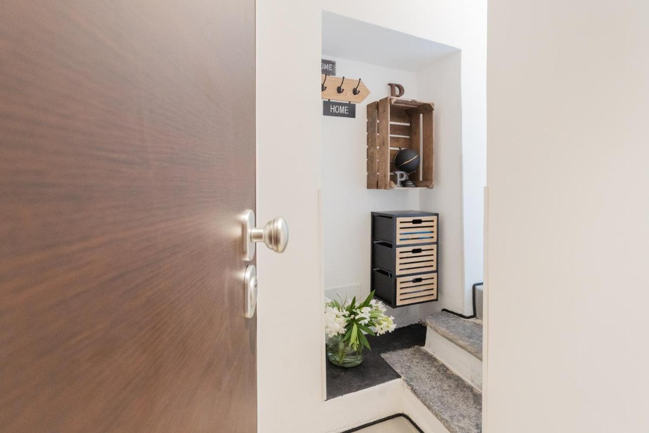P Terrace - Lake View By Rent All Como Laglio Exterior foto